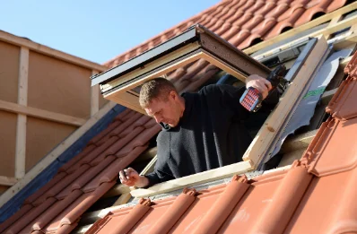 Pose de fenêtres de toit Velux à Flamengrie